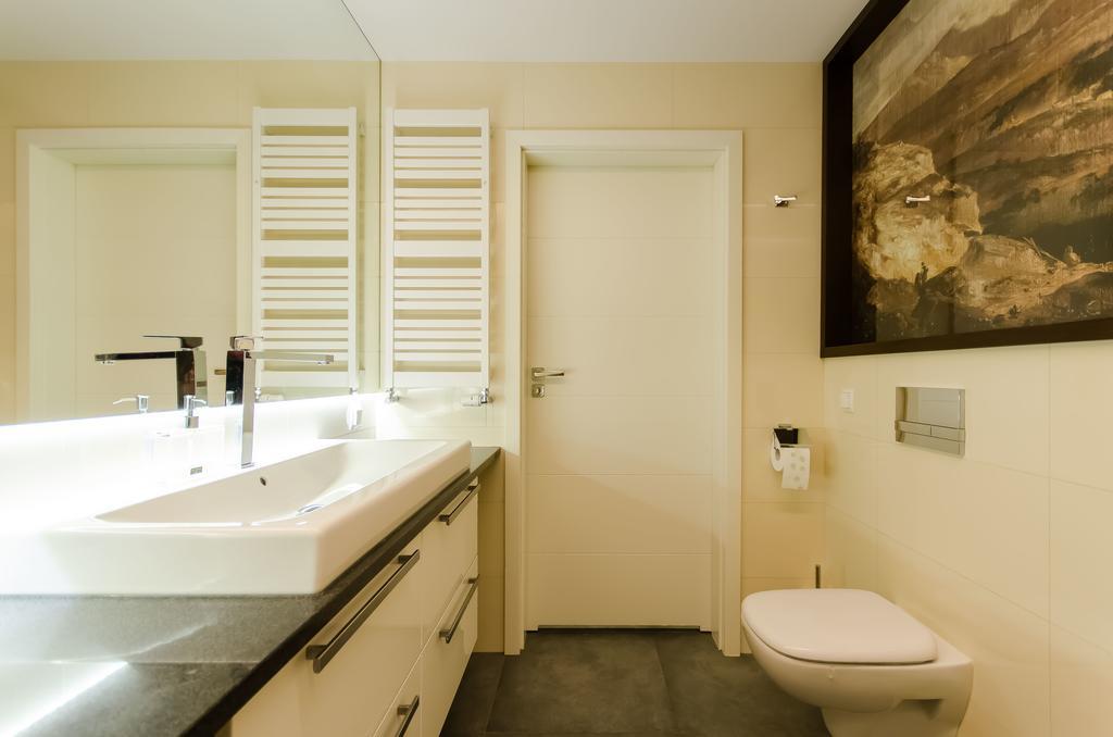 Old Town Luxury Apartment Краков Экстерьер фото