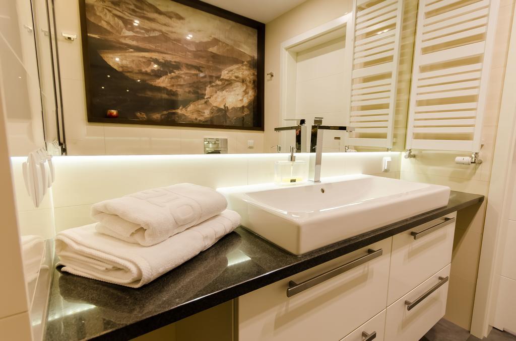 Old Town Luxury Apartment Краков Экстерьер фото